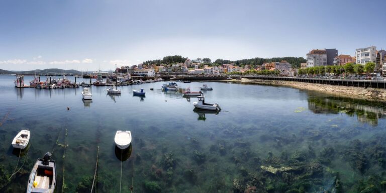 110. Vila de Camariñas na actualidade