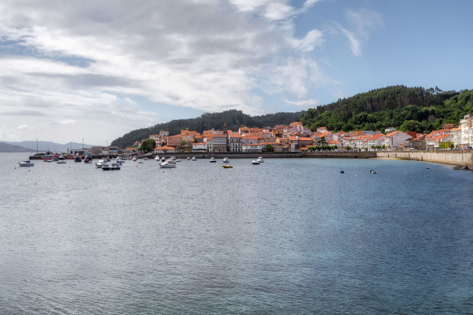 145. Vila histórica de Corcubión