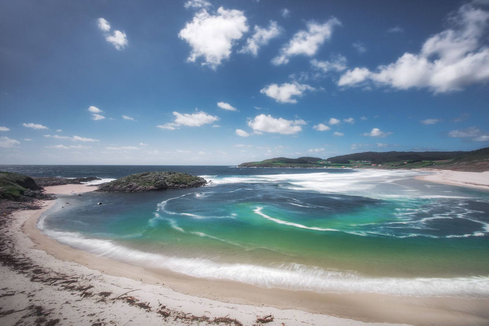 155. Desembocadura do río Castro, entre a praia de Lires e Nemiña