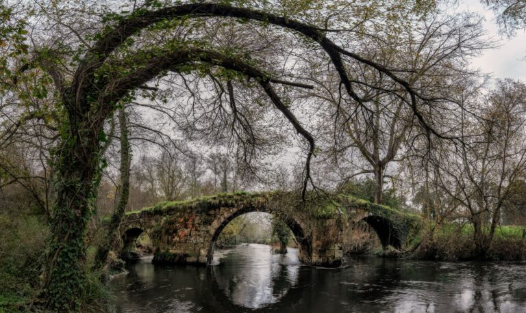 35. Ponte Lubián, no límiate dos concellos de Carballo e Coristanco