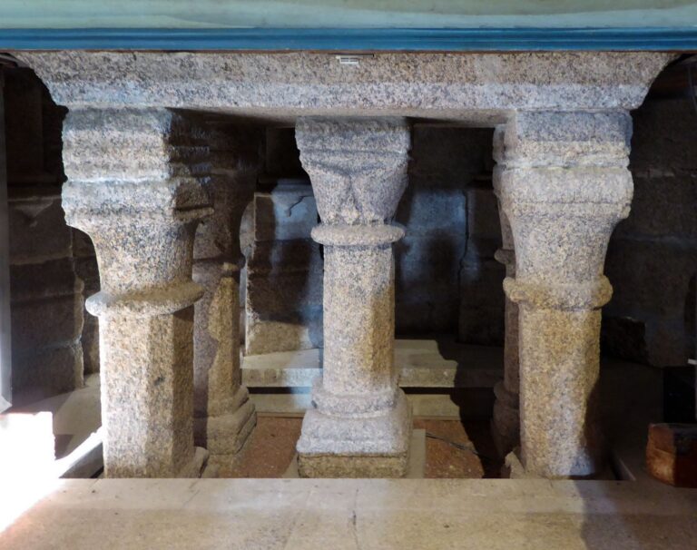 8. Altar gótico da ábsida sur