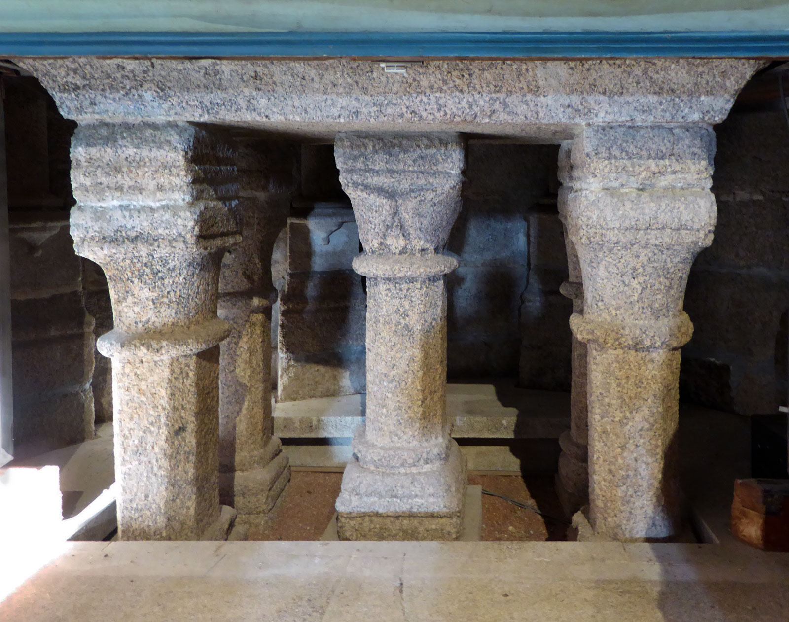 8. Altar gótico da ábsida sur