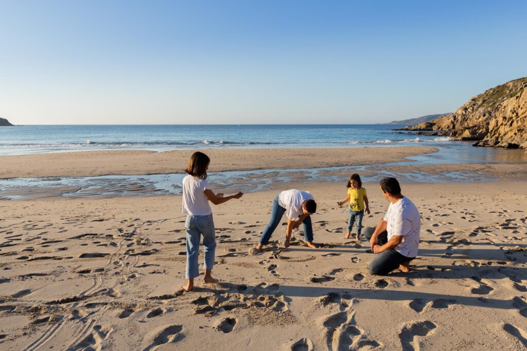 Cabana Familia Visitando Praias15