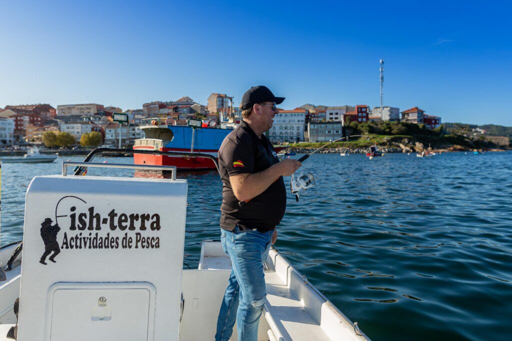 Fisterra Saida A Pescar Lancha Porto11