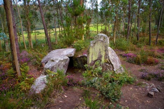 El Ayuntamiento De Vimianzo Adquiere La Propiedad Del Dolmen De Pedra Cuberta 1531122484