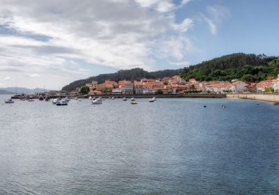 145. Vila histórica de Corcubión