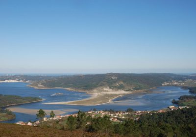 59. Desembocadura do río Anllóns e enseada da Insua