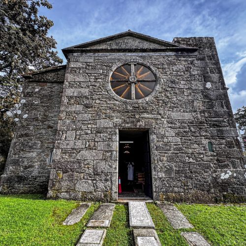 Conxunto arquitectónico relixioso de Vilastose Muxía 00001 min