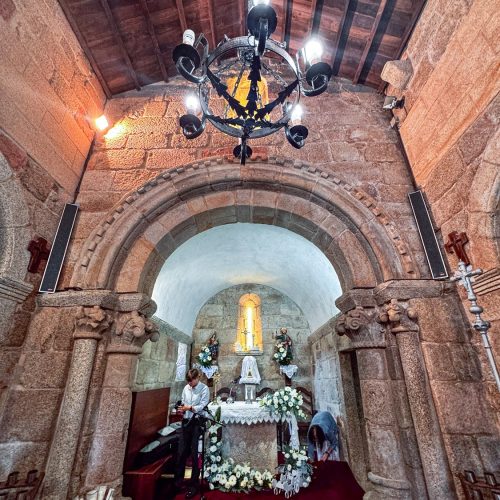 Iglesia de san pedro de leis (muxía): templo románico en leis de nemancos 15