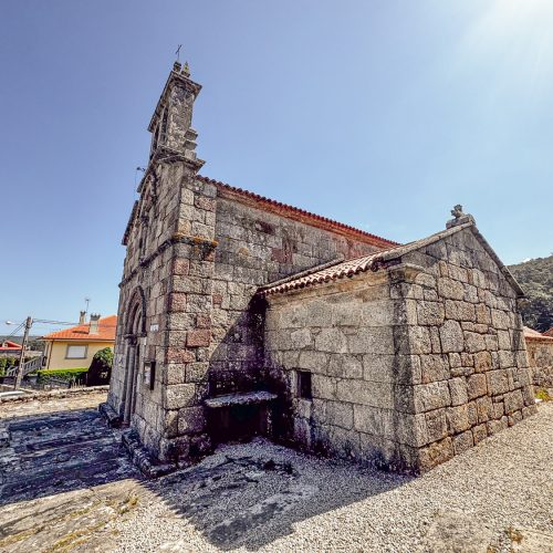 Iglesia de san pedro de leis (muxía): templo románico en leis de nemancos 4