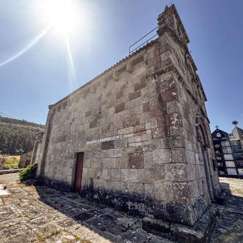 Iglesia de san pedro de leis (muxía): templo románico en leis de nemancos 6