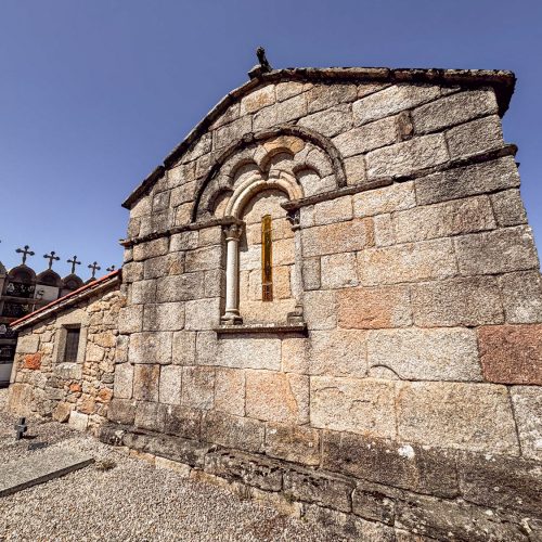 Iglesia de san pedro de leis (muxía): templo románico en leis de nemancos 8