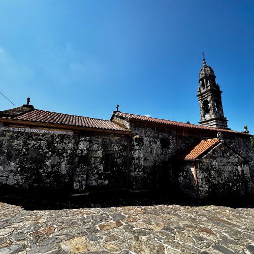 Iglesia de santiago de berdeogas en dumbría 00001