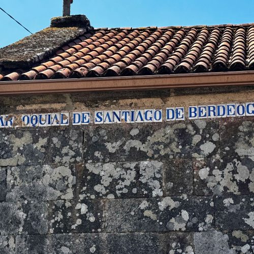 Iglesia de santiago de berdeogas en dumbría 00002