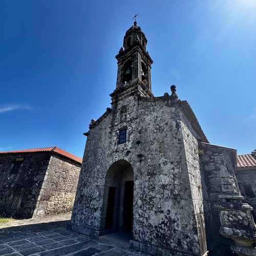 Iglesia de santiago de berdeogas en dumbría 00003