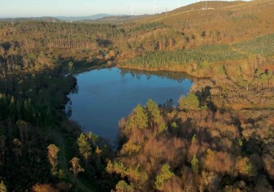 Lago de fontecova vista aérea