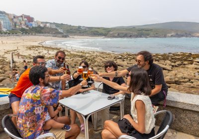 Malpica Grupo Amigos Terraza01