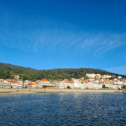 Vistas Desde O Paseo Marítimo Do Porto De Corcubión