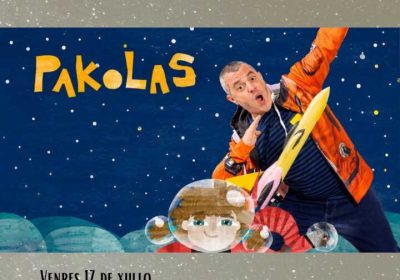 Cartel del concierto familiar de Pakolas el 17 de julio en la Praza do Pendón, Cabana de Bergantiños