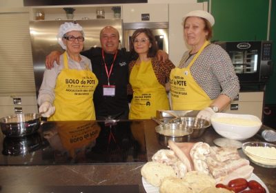 el-showcooking-del-bolo-do-pote-desbordo-la-capacidad-del-aula-en-xantar-ourense-1549806804