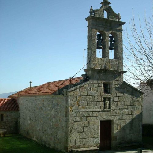 Vista exterior da Igrexa de San Martiño de Duio – Fisterra