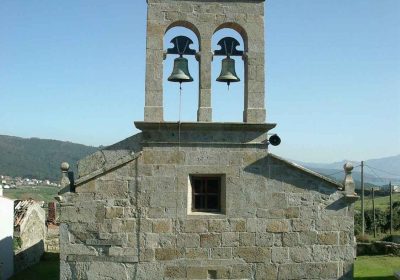 Vista exterior da Igrexa de San Vicenzo de Duio – Fisterra